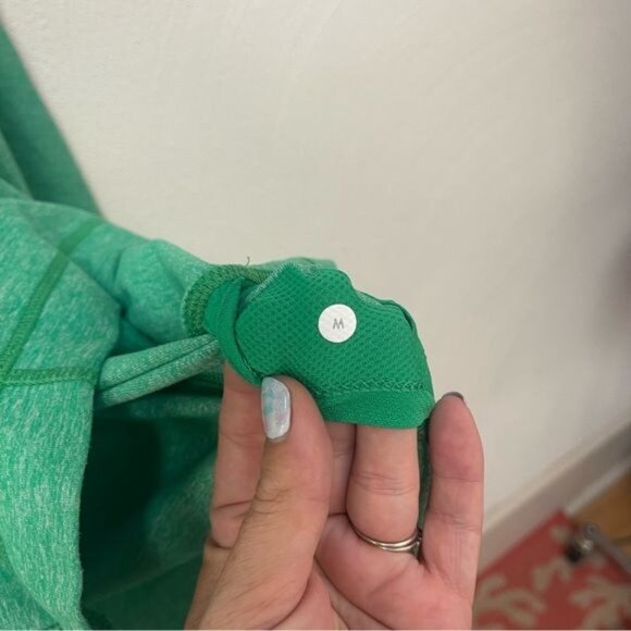 Lululemon Mens Medium Core Long Sleeve In Heather Green Thumb Holes Sz M - Picture 3 of 4